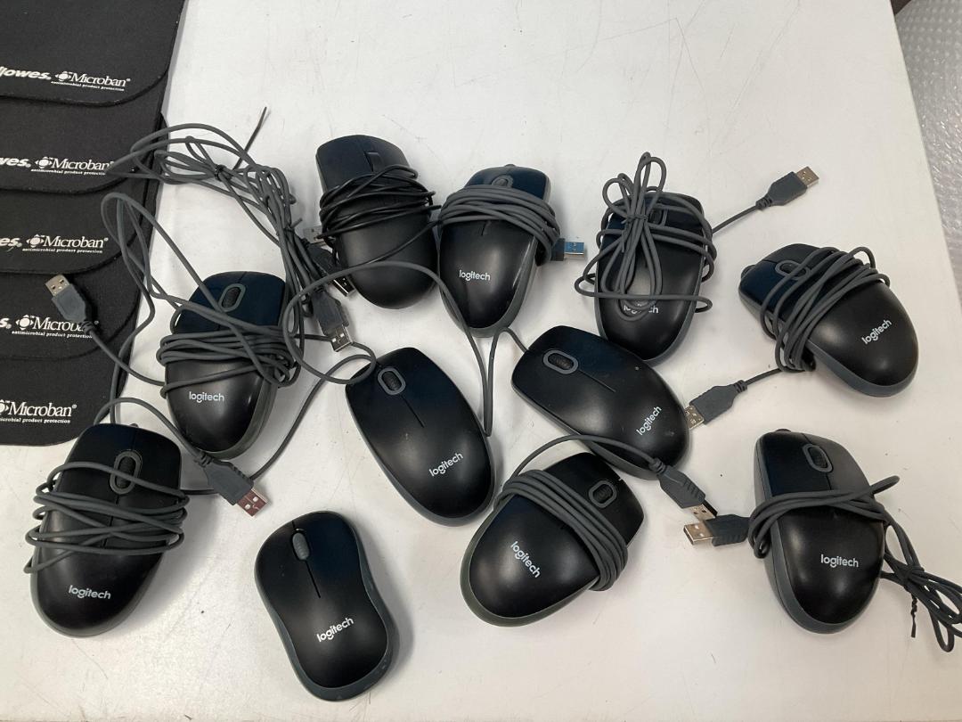 Photo '12' of 2x Keyboards, 5x Mouse Pads and 12x Mice