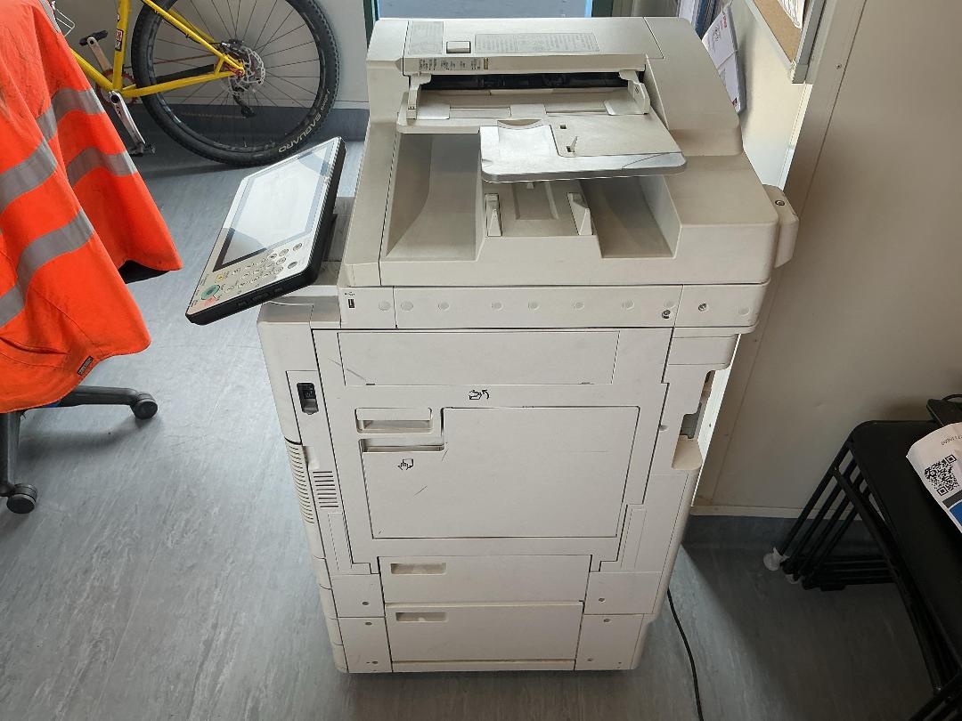 Photo '2' of Canon image RUNNER ADVANCE C3520i Multifunction Printer