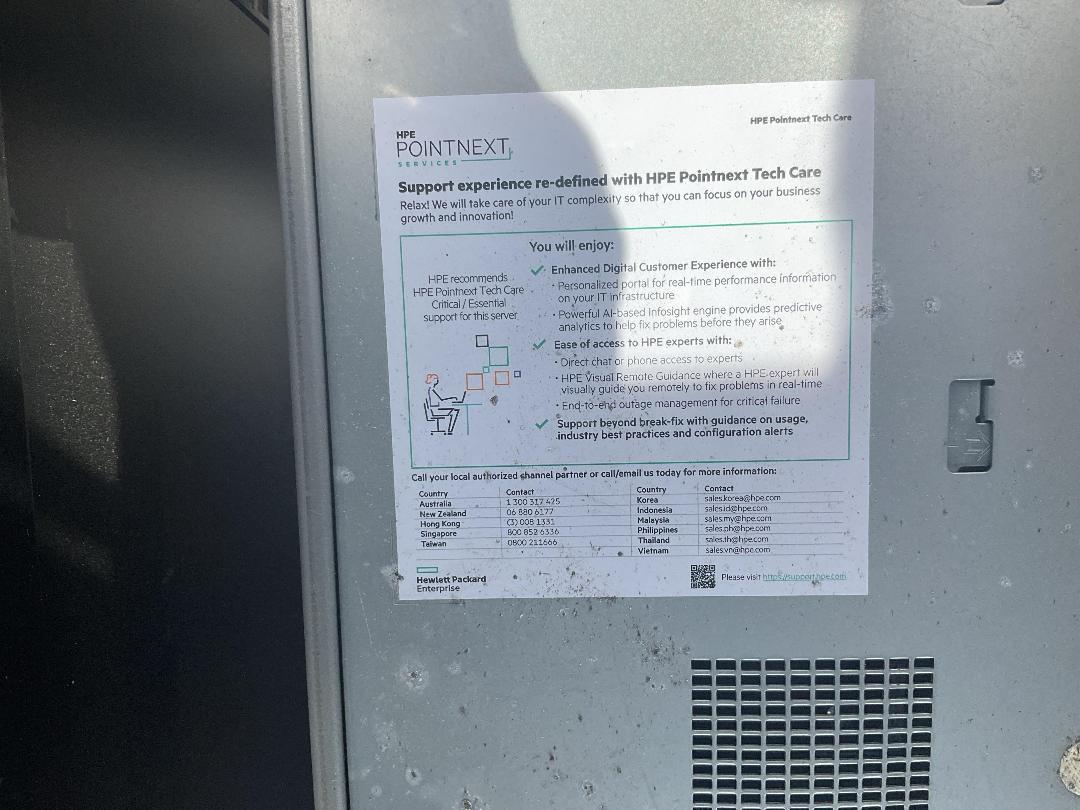 Photo '7' of HPE Server With Mobile Rack