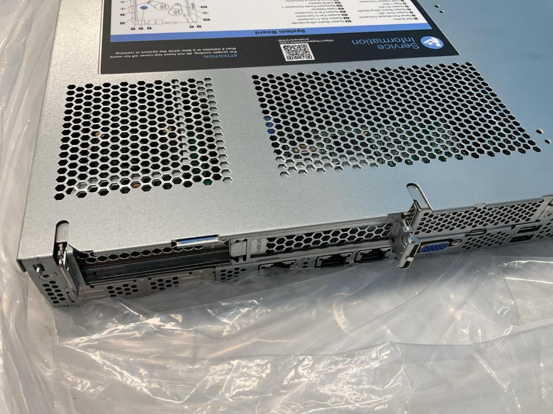 Photo '21' of Lenovo Think System or Similar - Model 7X08 Photo '21' of Lenovo Think System or Similar - Model 7X08