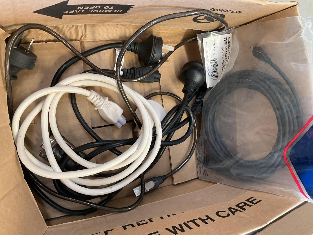 Photo '4' of DELLEMC Black Coloured Server Equipment, Adapters, Fixed Shelves Etc Photo '4' of DELLEMC Black Coloured Server Equipment, Adapters, Fixed Shelves Etc