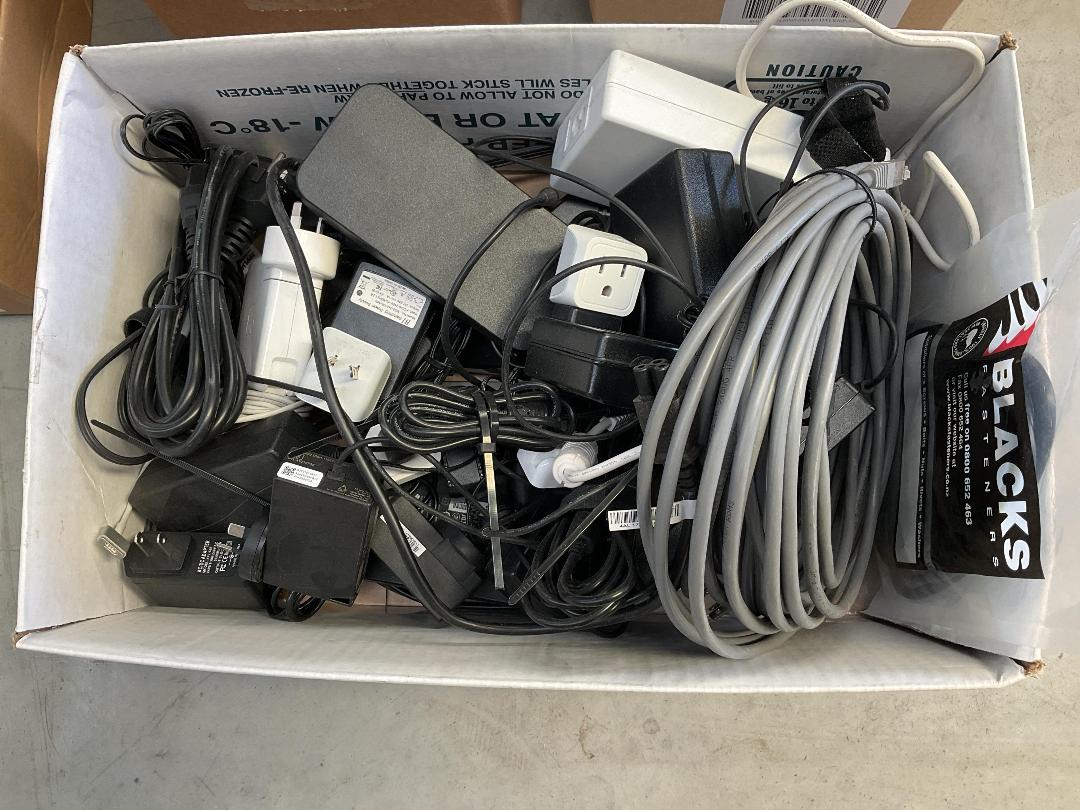 Photo '2' of DELLEMC Black Coloured Server Equipment, Adapters, Fixed Shelves Etc Photo '2' of DELLEMC Black Coloured Server Equipment, Adapters, Fixed Shelves Etc