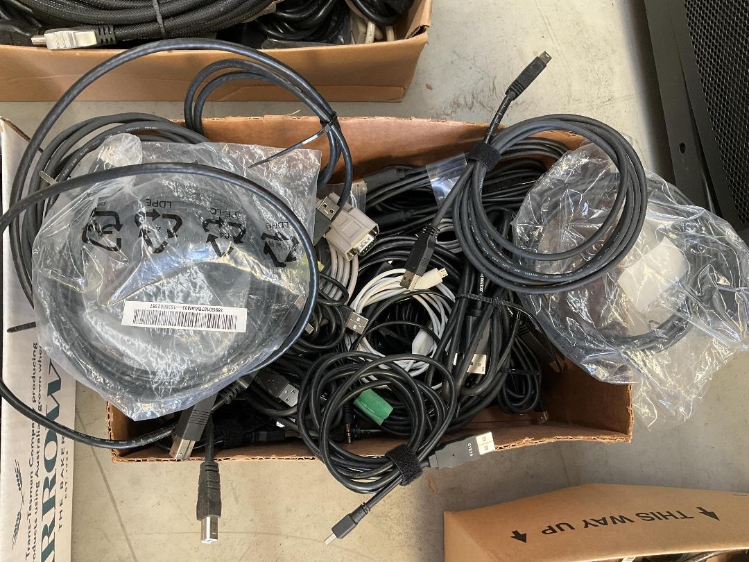 Photo '6' of DELLEMC Black Coloured Server Equipment, Adapters, Fixed Shelves Etc Photo '6' of DELLEMC Black Coloured Server Equipment, Adapters, Fixed Shelves Etc