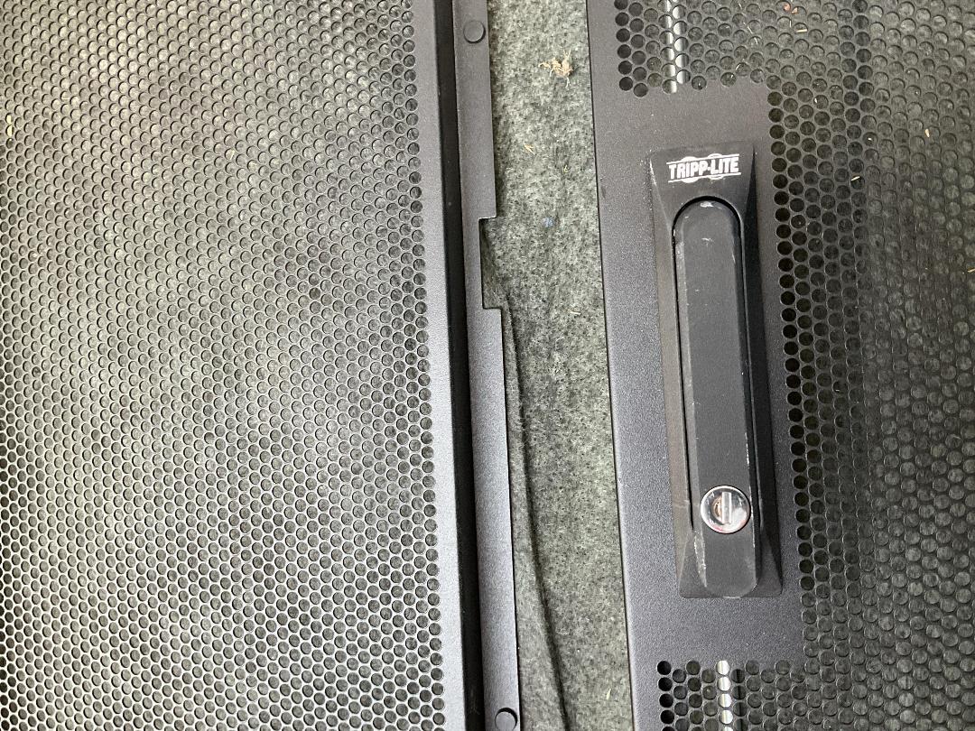 Photo '11' of DELLEMC Black Coloured Server Equipment, Adapters, Fixed Shelves Etc Photo '11' of DELLEMC Black Coloured Server Equipment, Adapters, Fixed Shelves Etc