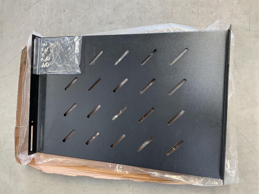 Photo '13' of DELLEMC Black Coloured Server Equipment, Adapters, Fixed Shelves Etc Photo '13' of DELLEMC Black Coloured Server Equipment, Adapters, Fixed Shelves Etc