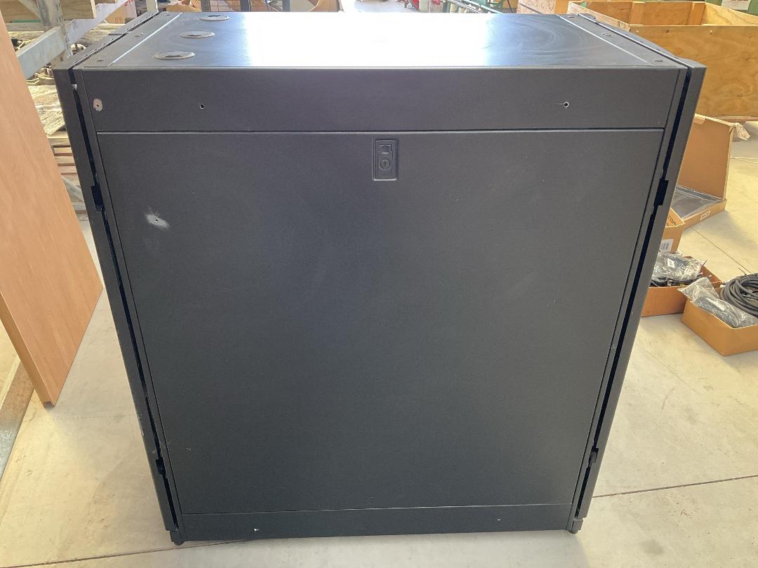 Photo '34' of DELLEMC Black Coloured Server Equipment, Adapters, Fixed Shelves Etc Photo '34' of DELLEMC Black Coloured Server Equipment, Adapters, Fixed Shelves Etc