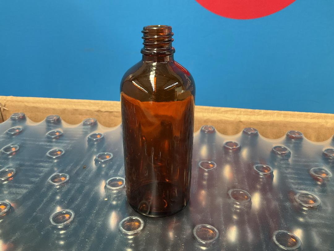 Photo '2' of 140x Approx Amber Coloured Glass-Like 100mL Bottles Photo '2' of 140x Approx Amber Coloured Glass-Like 100mL Bottles