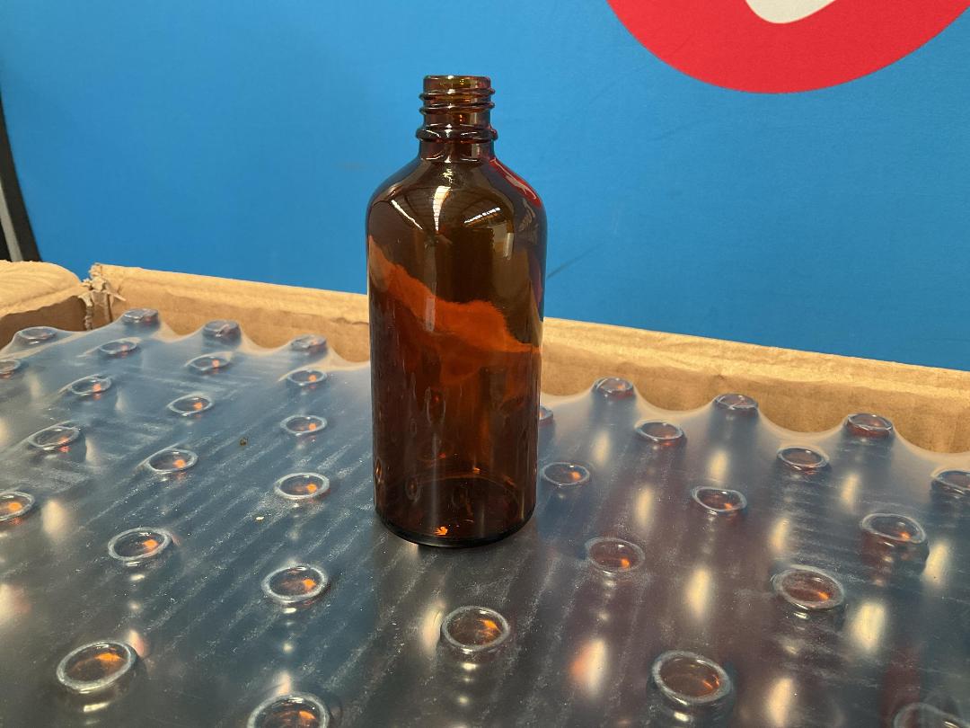 Photo '4' of 140x Approx Amber Coloured Glass-Like 100mL Bottles Photo '4' of 140x Approx Amber Coloured Glass-Like 100mL Bottles