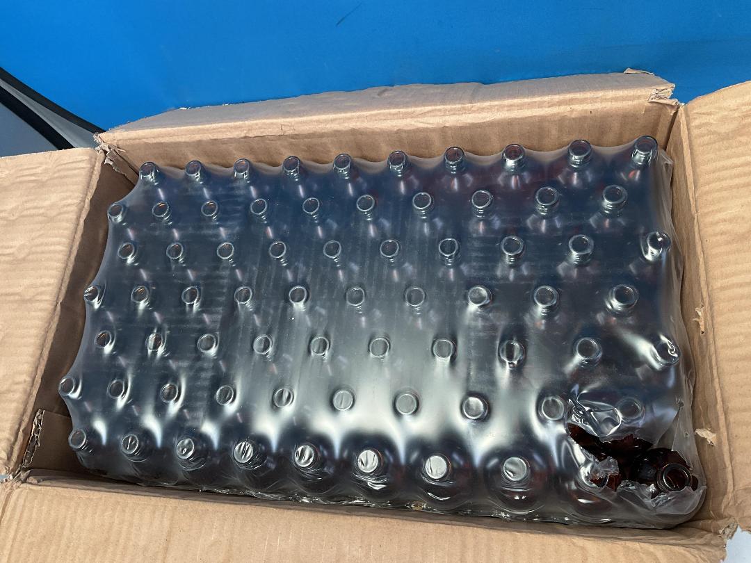 Photo '7' of 140x Approx Amber Coloured Glass-Like 100mL Bottles Photo '7' of 140x Approx Amber Coloured Glass-Like 100mL Bottles