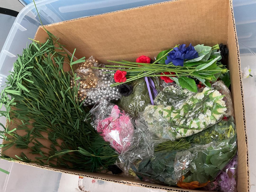 Photo '4' of Bulk Lot of Artificial Colourful Flowers for Crafts Etc