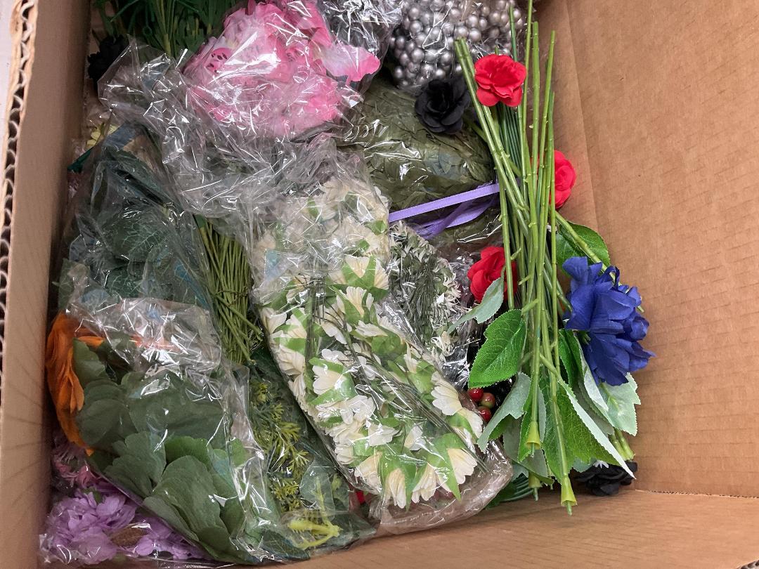 Photo '5' of Bulk Lot of Artificial Colourful Flowers for Crafts Etc