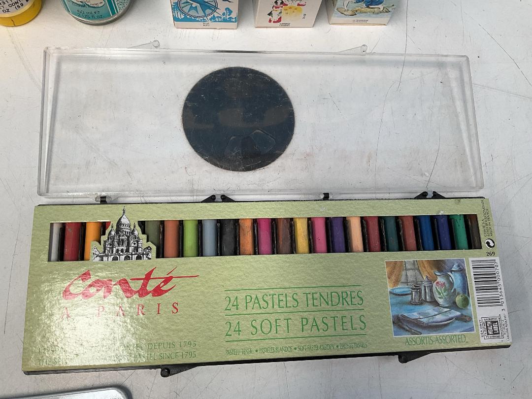 Photo '11' of Craft Items - Paints, Pastels, Paint Brushes Etc