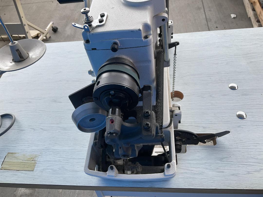 Photo '12' of JUKI - LBH-782 High-Speed Industrial Lockstitch Buttonholing Machine Photo '12' of JUKI - LBH-782 High-Speed Industrial Lockstitch Buttonholing Machine