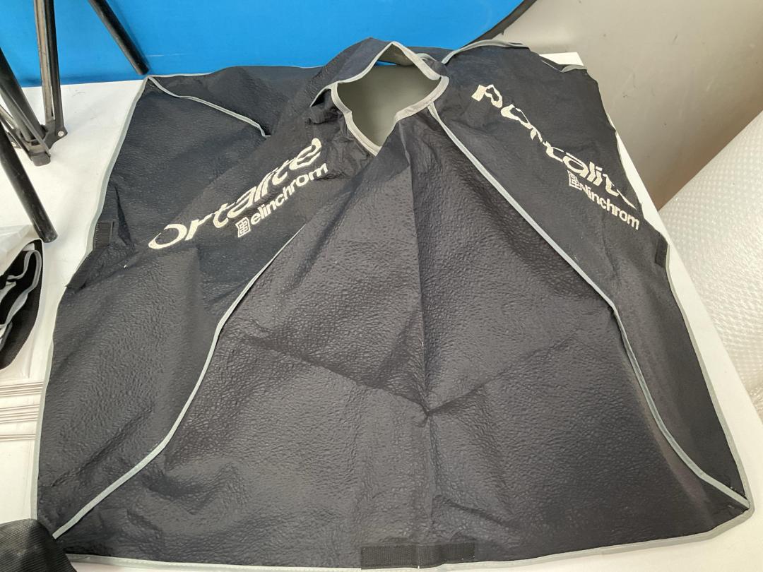 Photo '22' of Elinchrom D-Lite-4 IT 400Ws 2-Light To Go Set