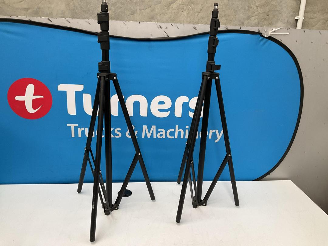 Photo '26' of Elinchrom D-Lite-4 IT 400Ws 2-Light To Go Set