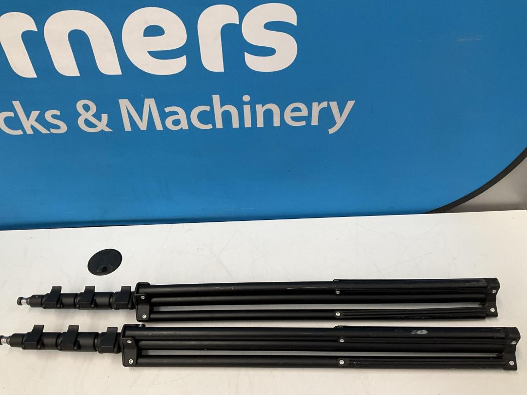 Photo '32' of Elinchrom D-Lite-4 IT 400Ws 2-Light To Go Set