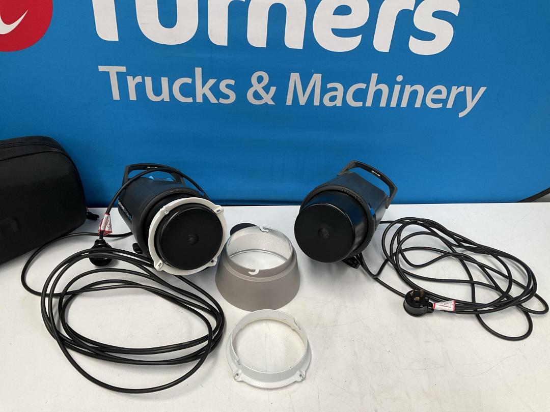 Photo '2' of Elinchrom D-Lite-4 IT 400Ws 2-Light To Go Set