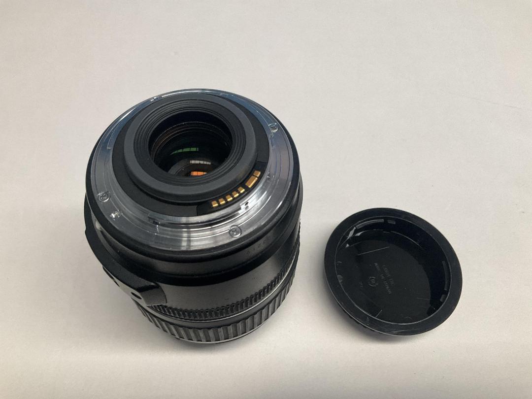 Photo '7' of Canon - EF-S 17-85mm f/4-5.6 IS USM Zoom Lens Photo '7' of Canon - EF-S 17-85mm f/4-5.6 IS USM Zoom Lens