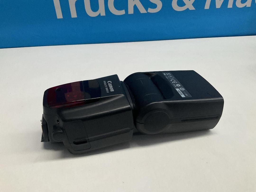 Photo '4' of Canon - Speedlite 580EX II Flash Photo '4' of Canon - Speedlite 580EX II Flash