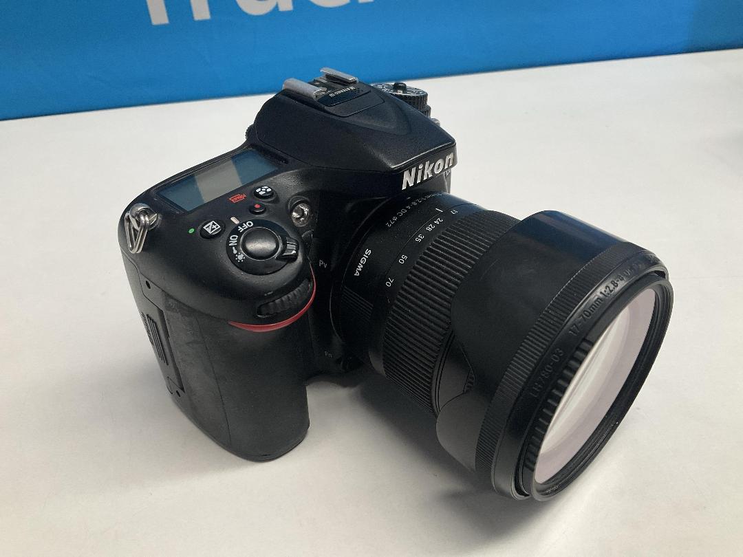 Photo '2' of Nikon - D7100 DSLR Camera & Sigma 17-70mm F2.8-4 DC Macro Lens Photo '2' of Nikon - D7100 DSLR Camera & Sigma 17-70mm F2.8-4 DC Macro Lens