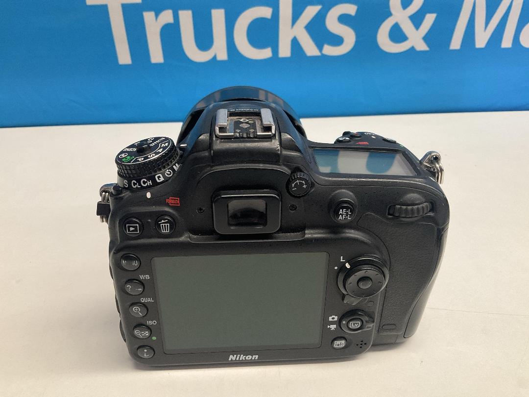 Photo '4' of Nikon - D7100 DSLR Camera & Sigma 17-70mm F2.8-4 DC Macro Lens Photo '4' of Nikon - D7100 DSLR Camera & Sigma 17-70mm F2.8-4 DC Macro Lens