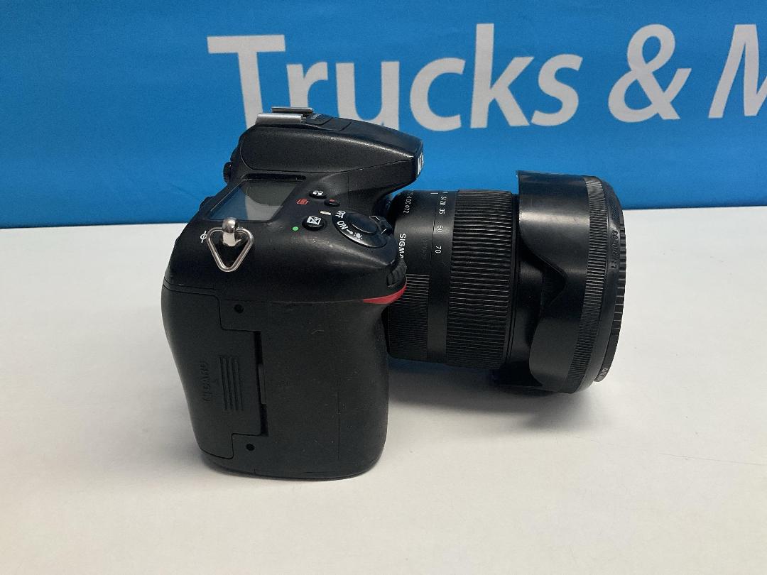 Photo '6' of Nikon - D7100 DSLR Camera & Sigma 17-70mm F2.8-4 DC Macro Lens Photo '6' of Nikon - D7100 DSLR Camera & Sigma 17-70mm F2.8-4 DC Macro Lens