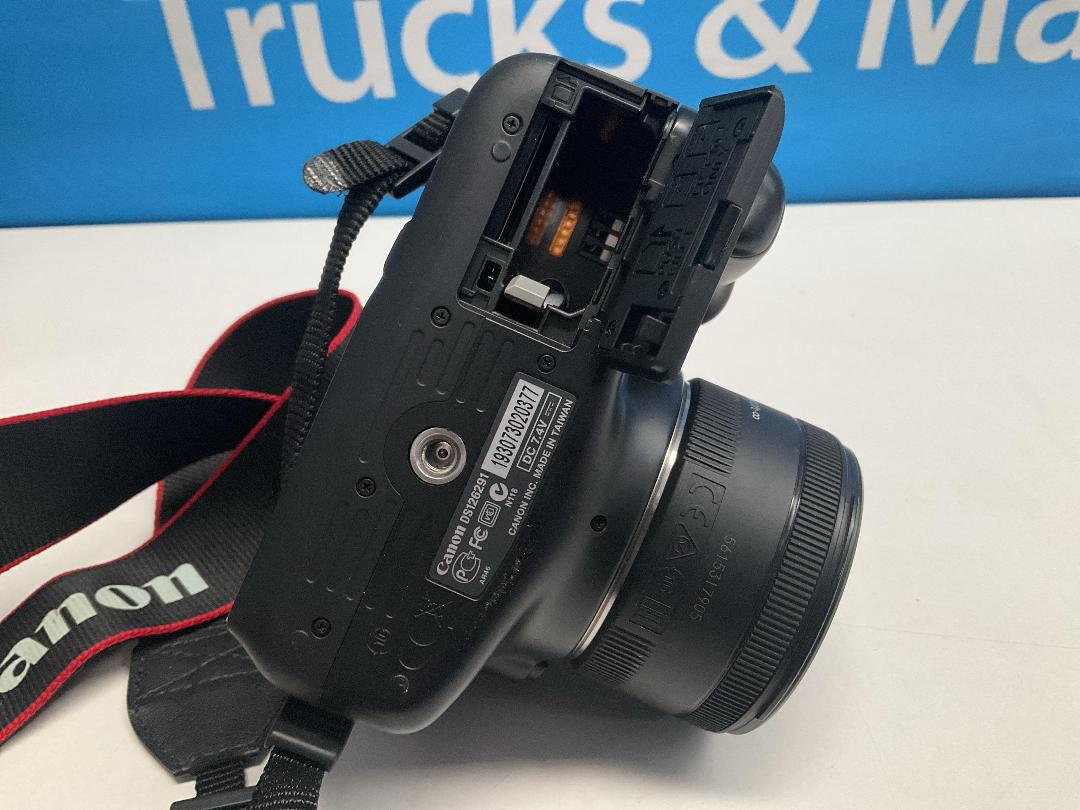 Photo '8' of Canon - EOS 1100D Camera & EF-S 18-55mm f/4-5.6 IS STM Lens Photo '8' of Canon - EOS 1100D Camera & EF-S 18-55mm f/4-5.6 IS STM Lens