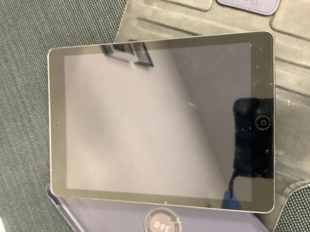 Photo '4' of Apple iPad Air Photo '4' of Apple iPad Air