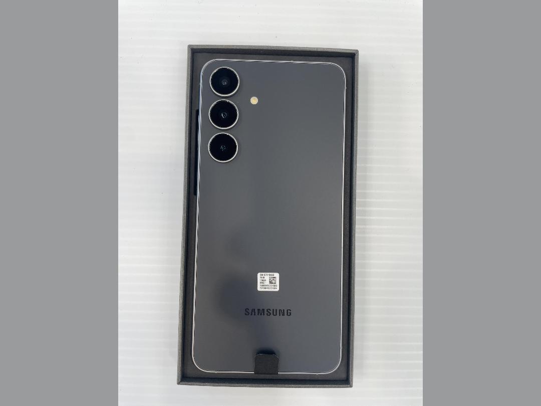 Photo '4' of Samsung Galaxy S25 FE - Jetblack - 128GB Photo '4' of Samsung Galaxy S25 FE - Jetblack - 128GB