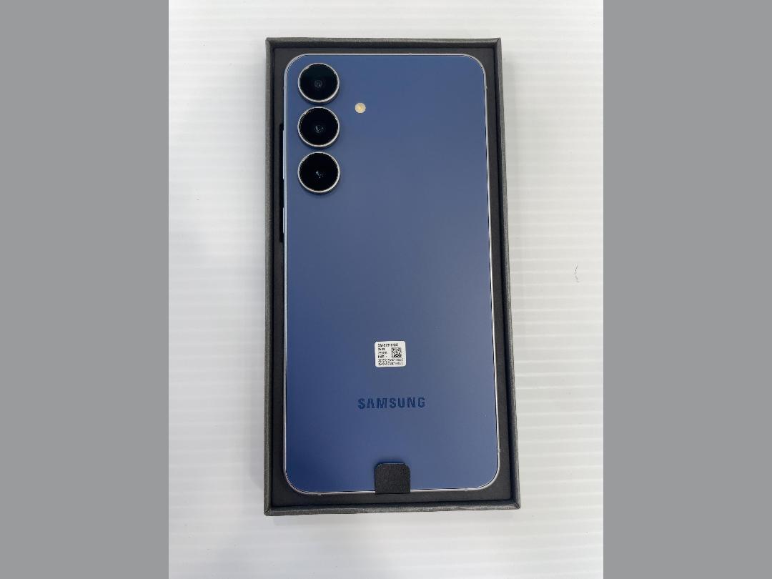 Photo '4' of Samsung Galaxy S25 FE - Navy - 256GB Photo '4' of Samsung Galaxy S25 FE - Navy - 256GB