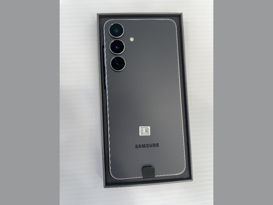 Photo '3' of Samsung Galaxy S25 FE - Jetblack - 128GB Photo '3' of Samsung Galaxy S25 FE - Jetblack - 128GB