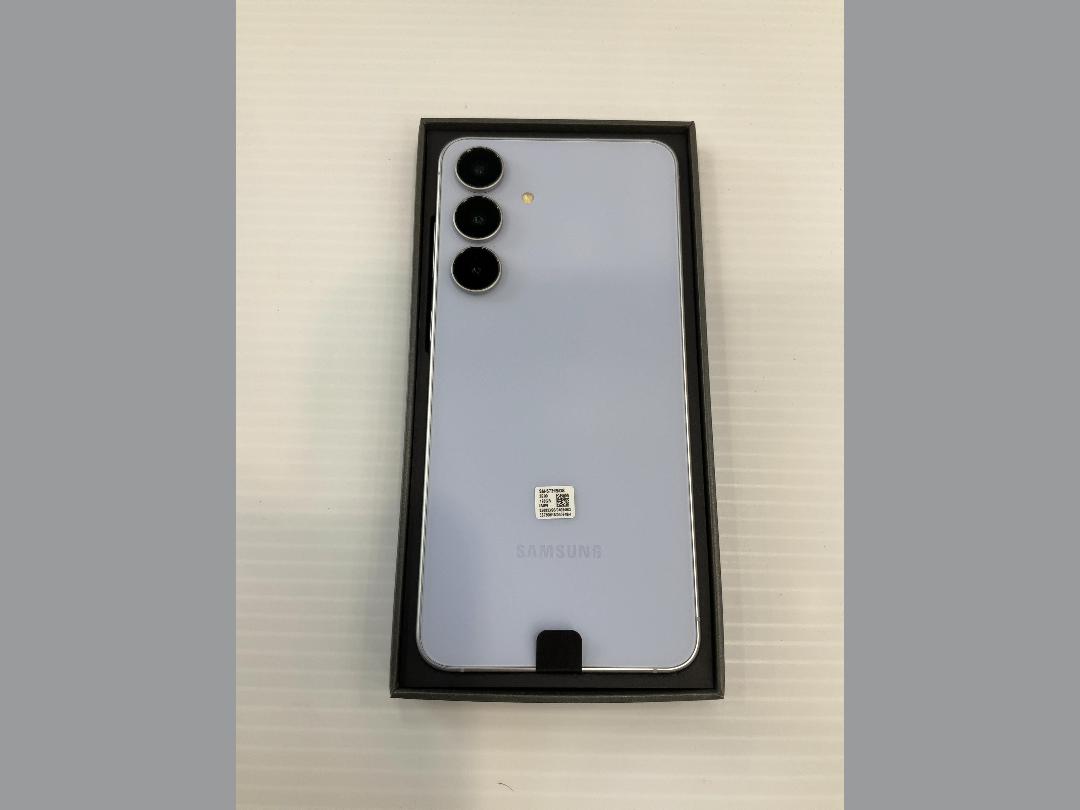 Photo '3' of Samsung Galaxy S25 FE - Icyblue - 128GB Photo '3' of Samsung Galaxy S25 FE - Icyblue - 128GB