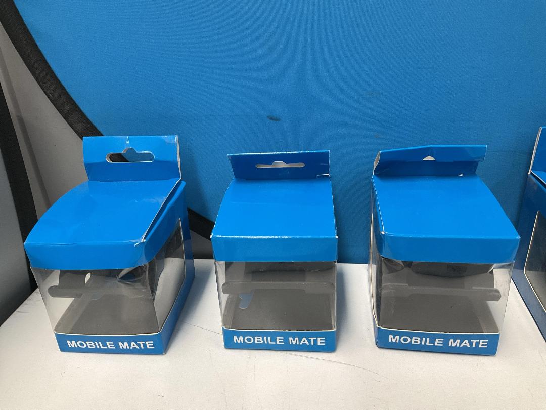 Photo '2' of 7x Mobile Mates and 17x Cafele 3in1 Retractable USB Cable *New* Photo '2' of 7x Mobile Mates and 17x Cafele 3in1 Retractable USB Cable *New*