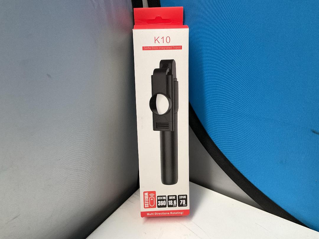 Photo '3' of 5x K10 Selfie Stick Integrated Tripod *NEW* Photo '3' of 5x K10 Selfie Stick Integrated Tripod *NEW*