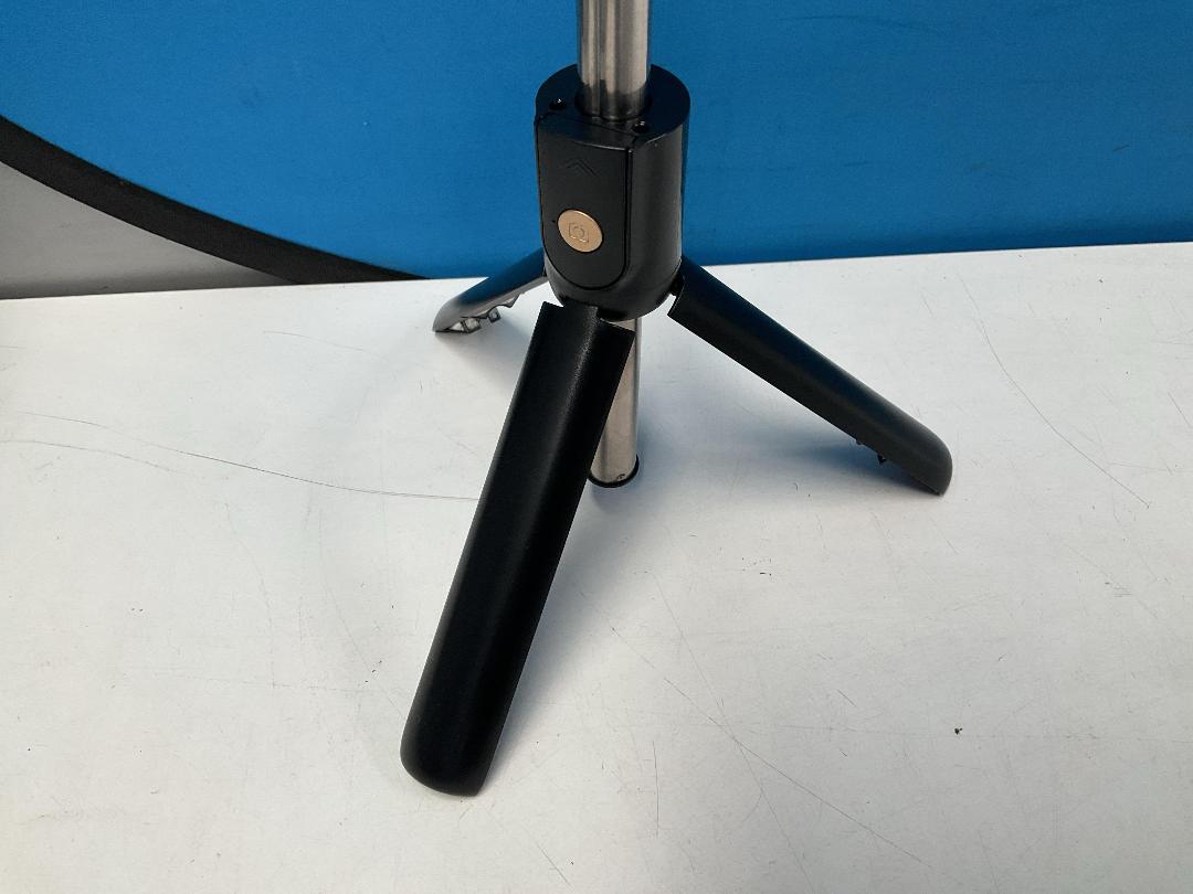 Photo '13' of 5x K10 Selfie Stick Integrated Tripod *NEW* Photo '13' of 5x K10 Selfie Stick Integrated Tripod *NEW*
