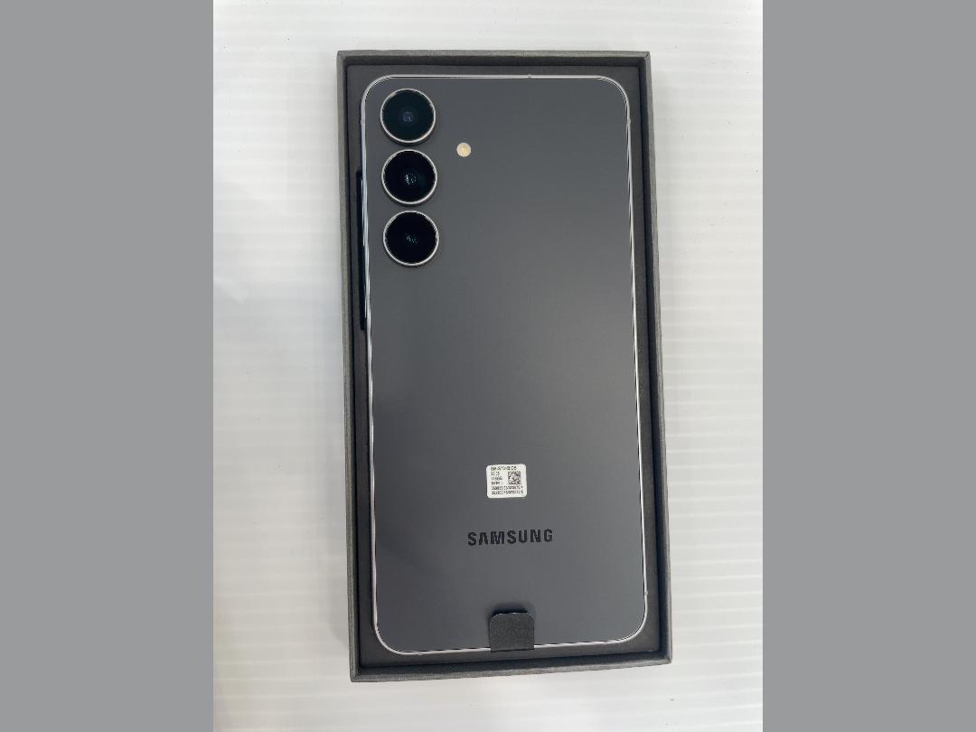 Photo '3' of Samsung Galaxy S25 FE - Jetblack - 128GB Photo '3' of Samsung Galaxy S25 FE - Jetblack - 128GB