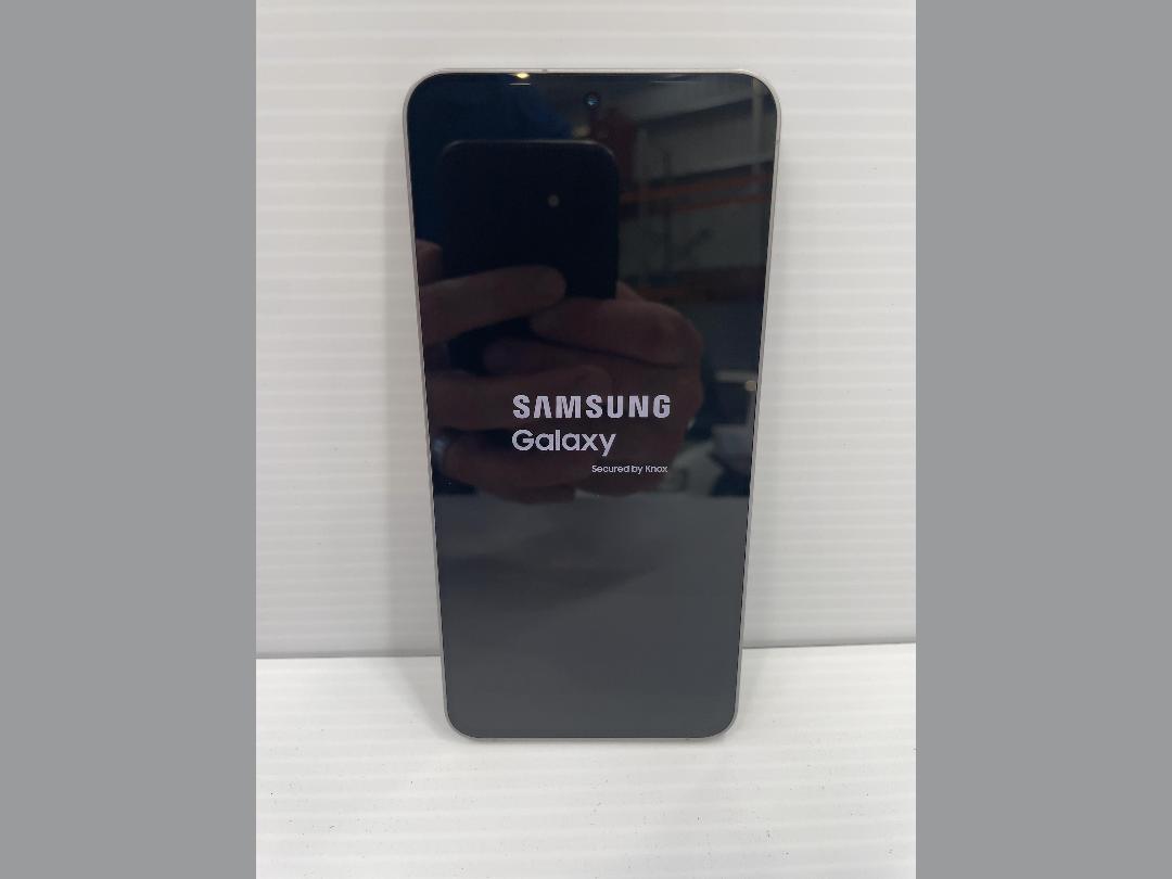 Photo '6' of Samsung Galaxy S25 FE - Jetblack - 128GB Photo '6' of Samsung Galaxy S25 FE - Jetblack - 128GB