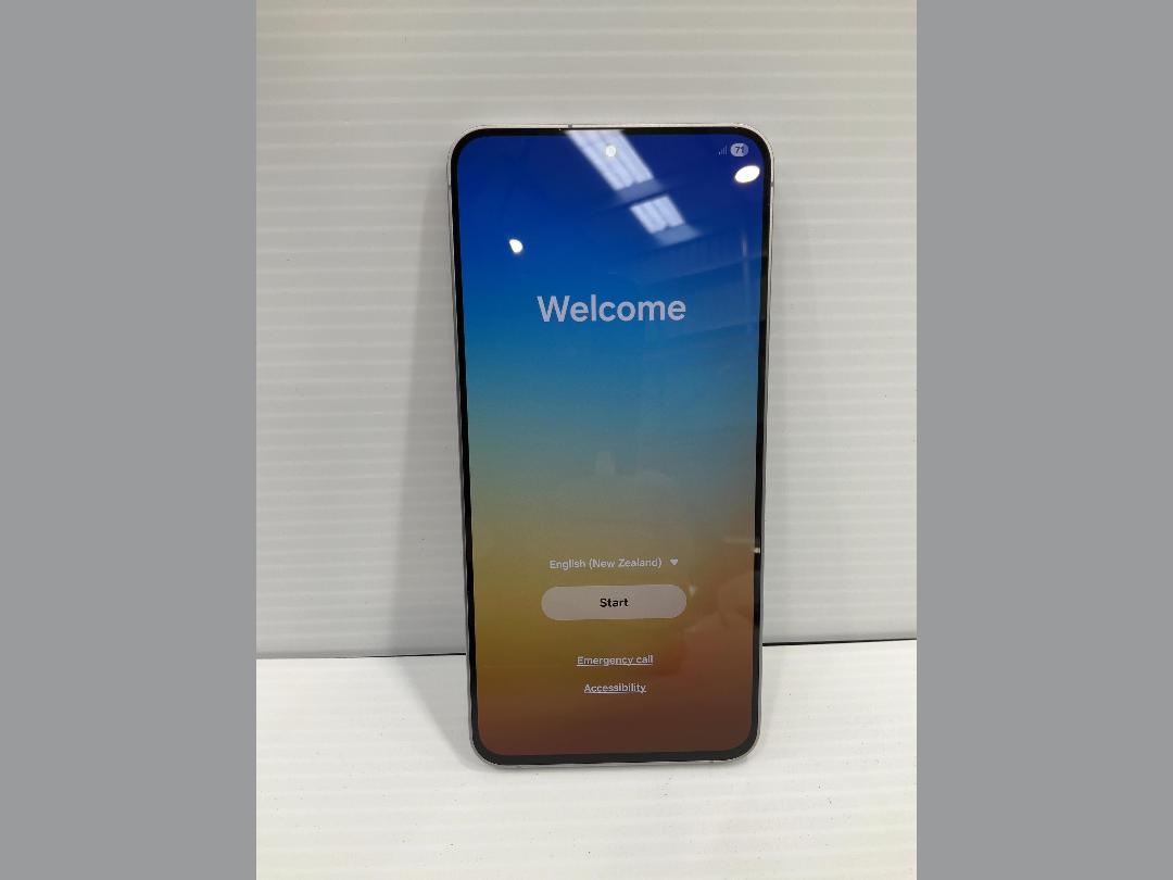 Photo '7' of Samsung Galaxy S25 FE - Jetblack - 256GB Photo '7' of Samsung Galaxy S25 FE - Jetblack - 256GB