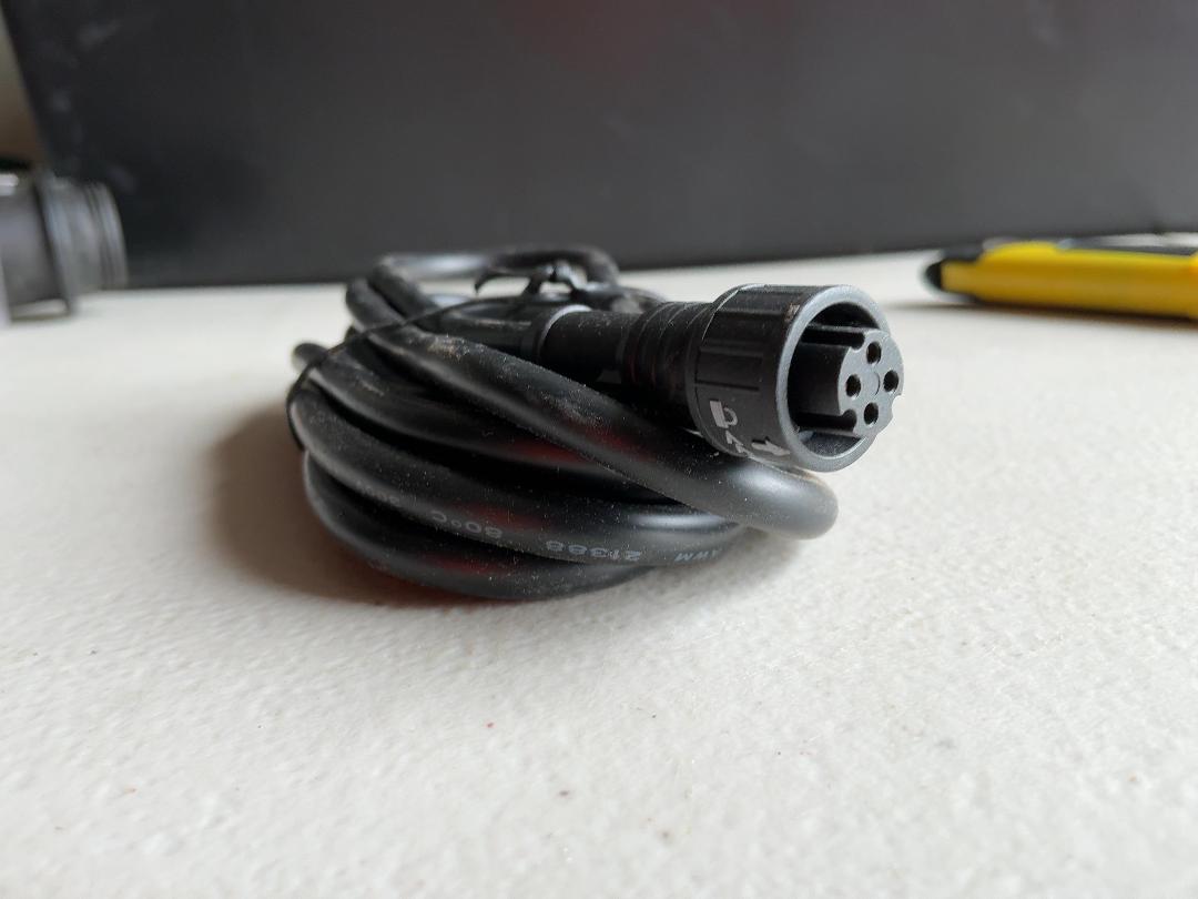 Photo '6' of Container of Cords