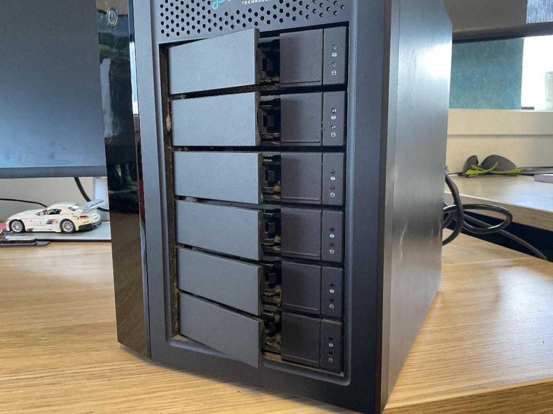 Photo '8' of Promise Pegasus3 6 Bay External Storage System