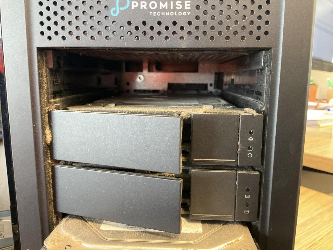 Photo '10' of Promise Pegasus3 6 Bay External Storage System