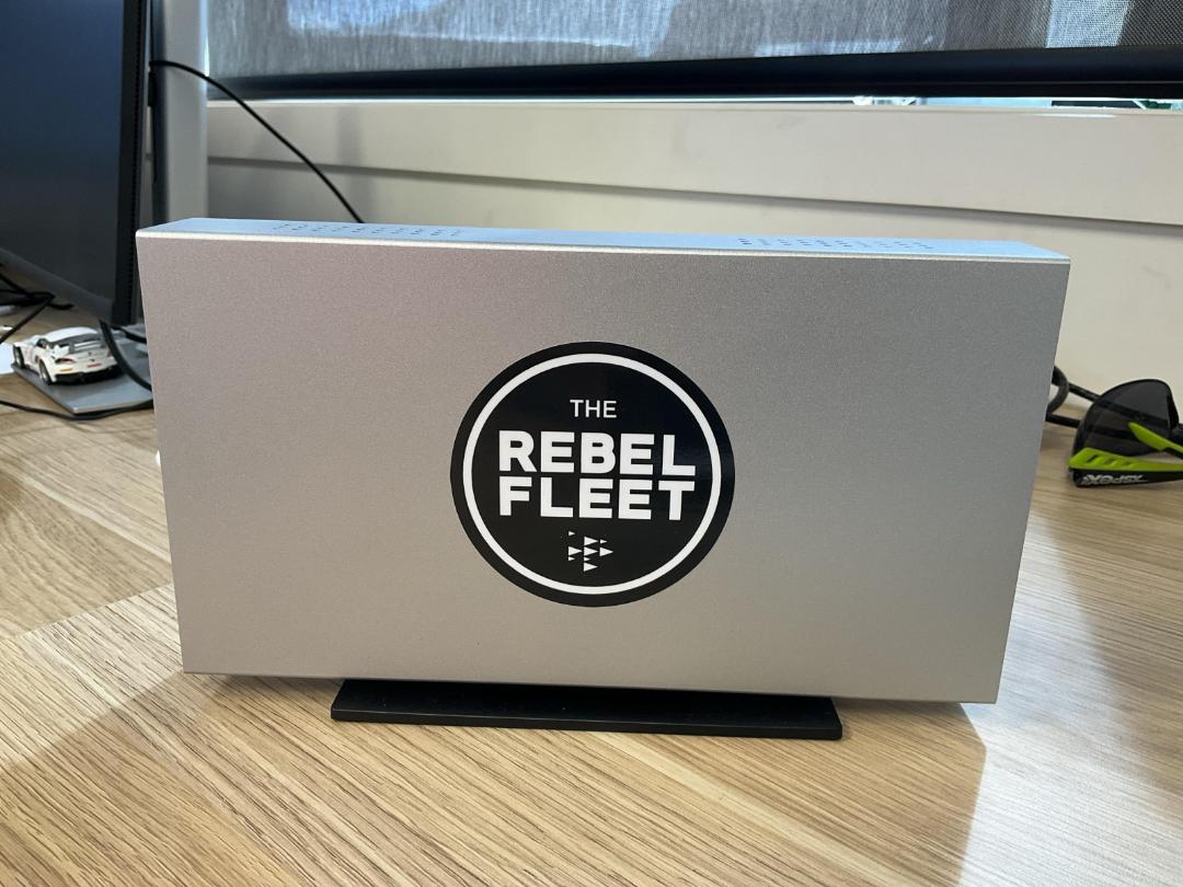 Photo '8' of Stardom iTank i310 Single Bay External Storage Enclosure with 2TB HDD