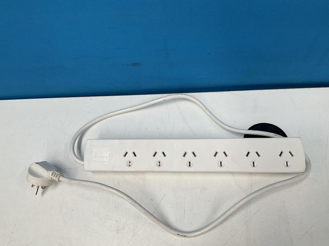 Photo '10' of 4x Belkin Adapters and 1x Elto Adapter