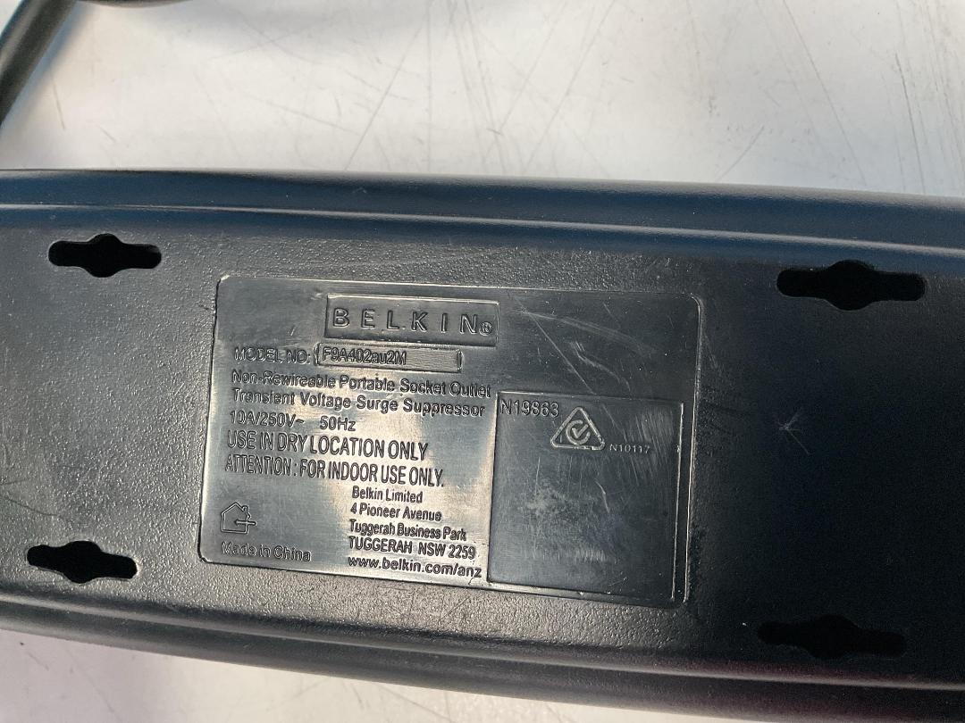 Photo '9' of 4x Belkin Adapters and 1x Elto Adapter