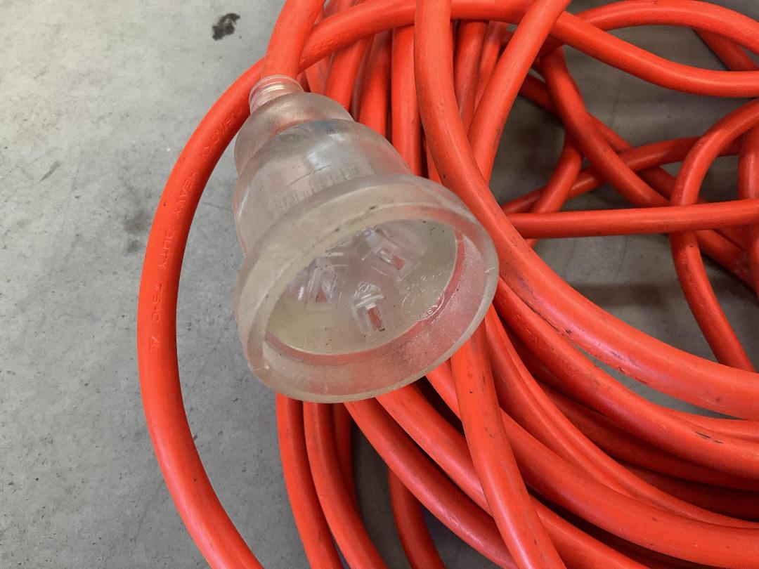 Photo '4' of 2x Extension Cords