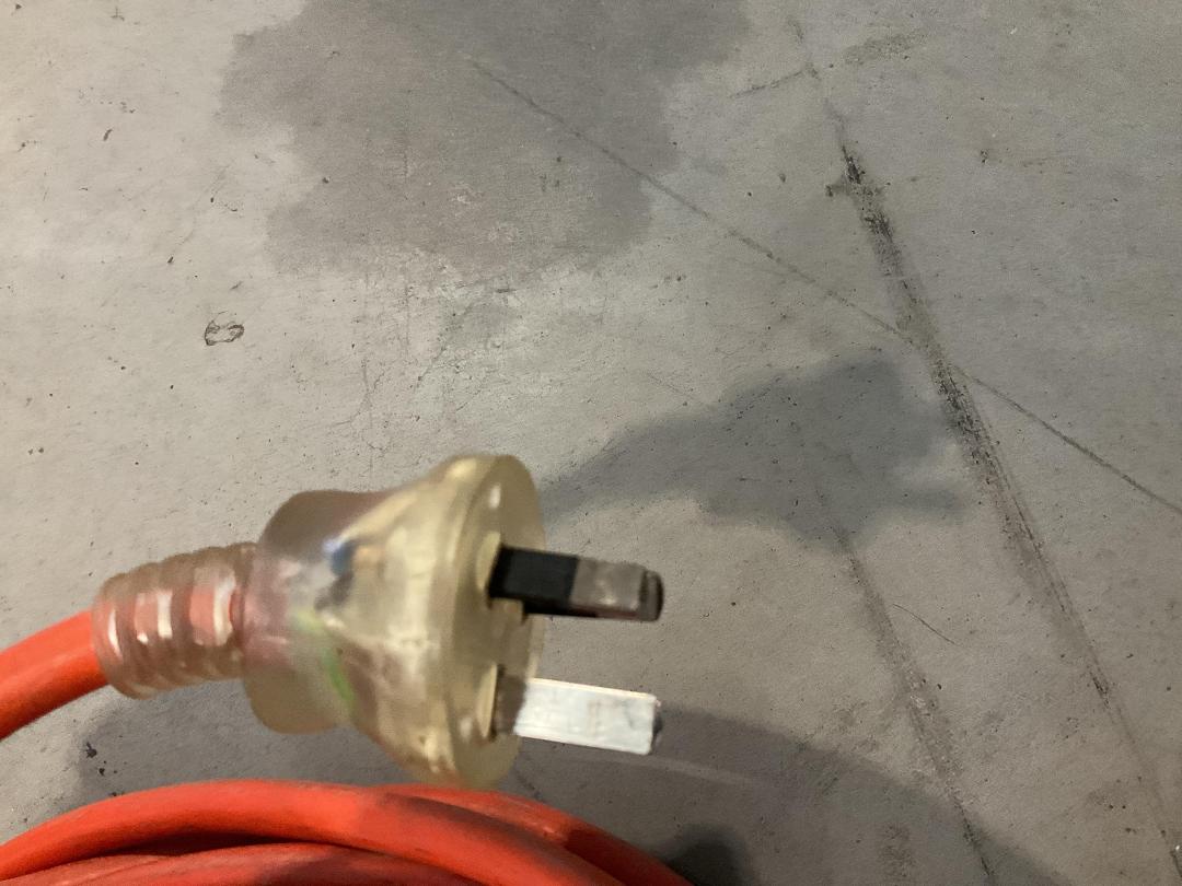 Photo '9' of 1x 15Amp Extension Cord and 1x Other Extension Cord