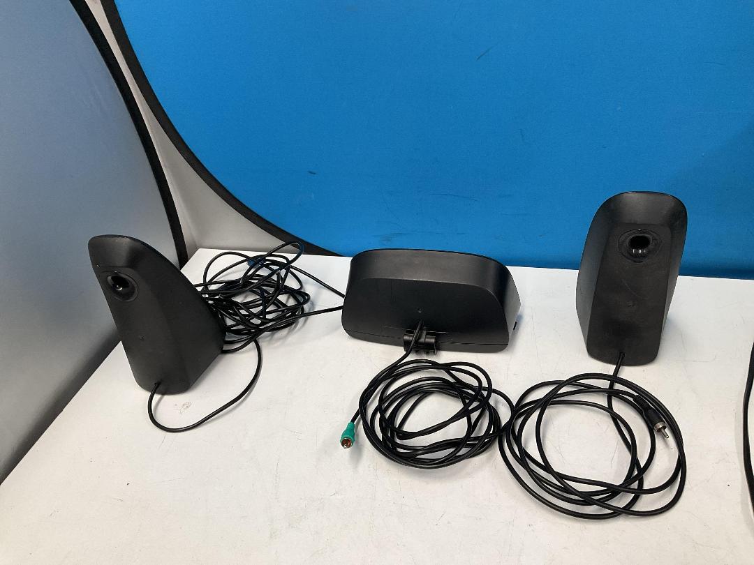 Photo '4' of Logitech Surround Sound Speakers - Z506