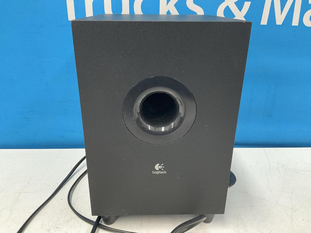 Photo '9' of Logitech Surround Sound Speakers - Z506