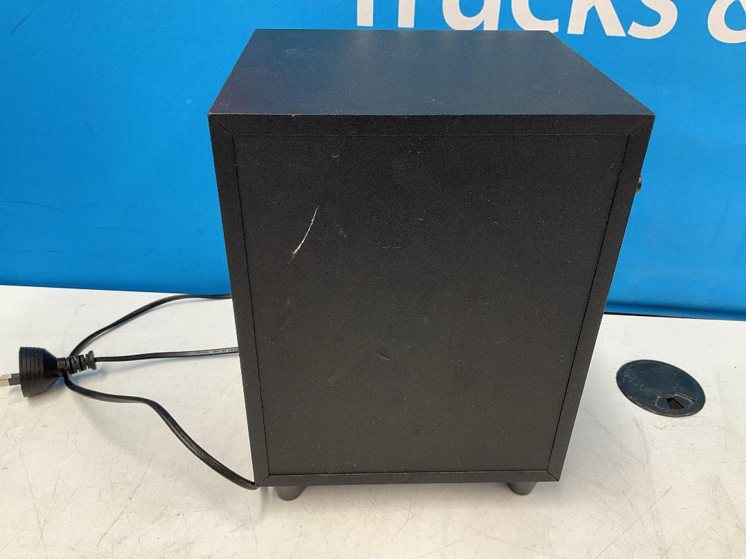 Photo '11' of Logitech Surround Sound Speakers - Z506