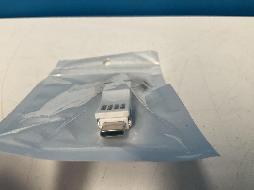 Photo '9' of 13x Mini Charging Cables, 21x USB Reading Lights and 1x Mini USB Fan *NEW*